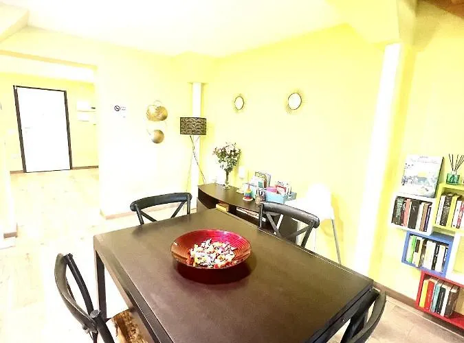 Attico Darsena Nuova Lägenhet